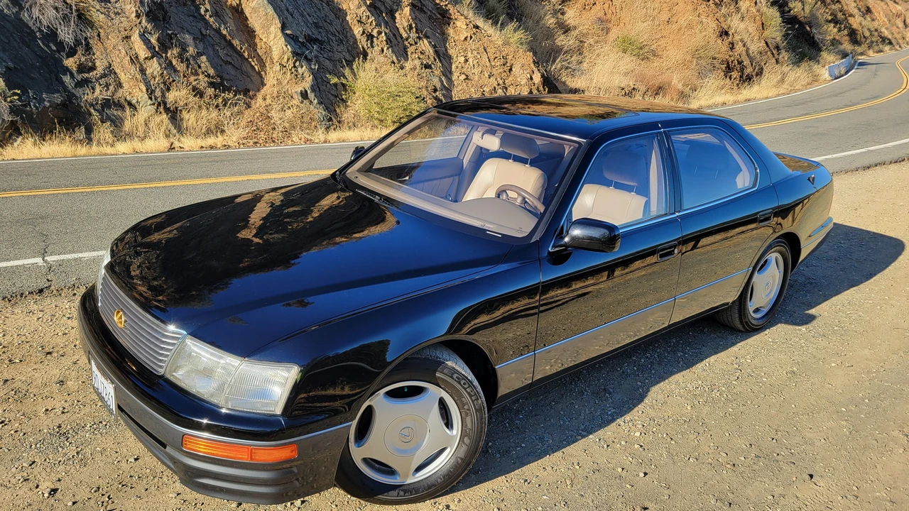 1997 Lexus LS 2nd Gen - Image 10 of 31