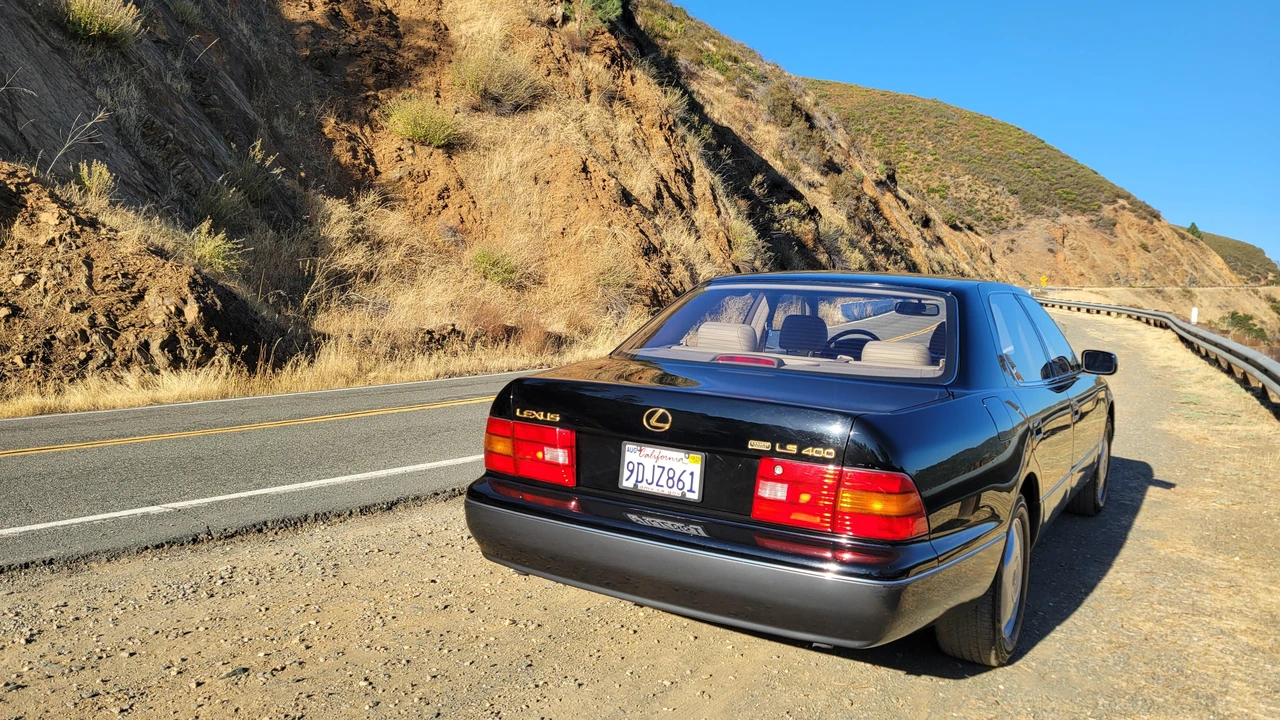 1997 Lexus LS 2nd Gen - Image 18 of 31