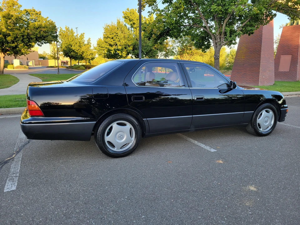 1997 Lexus LS 2nd Gen - Image 20 of 31