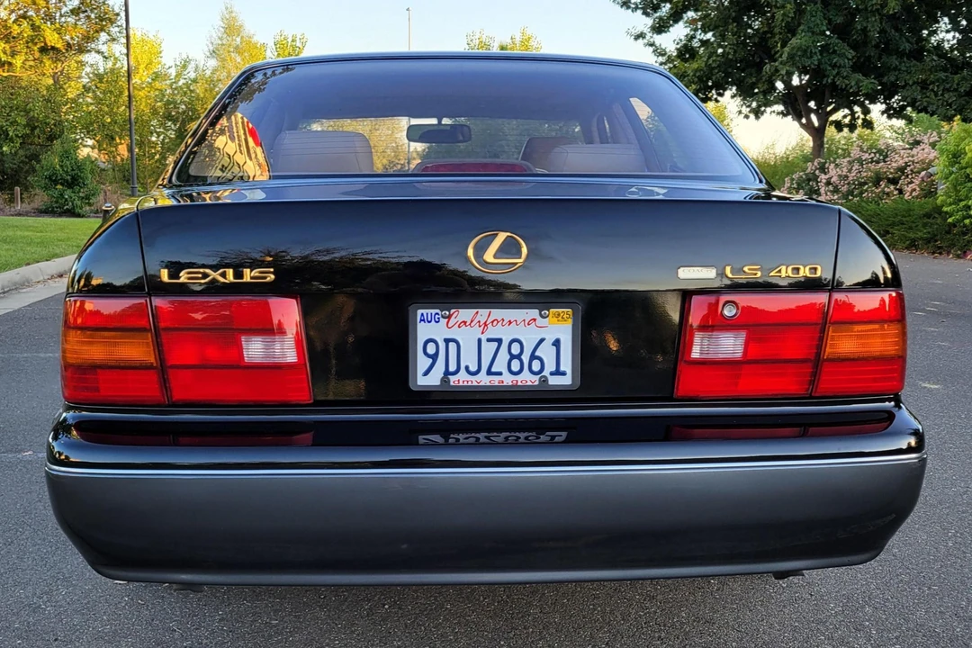 1997 Lexus LS 2nd Gen - Image 5 of 31
