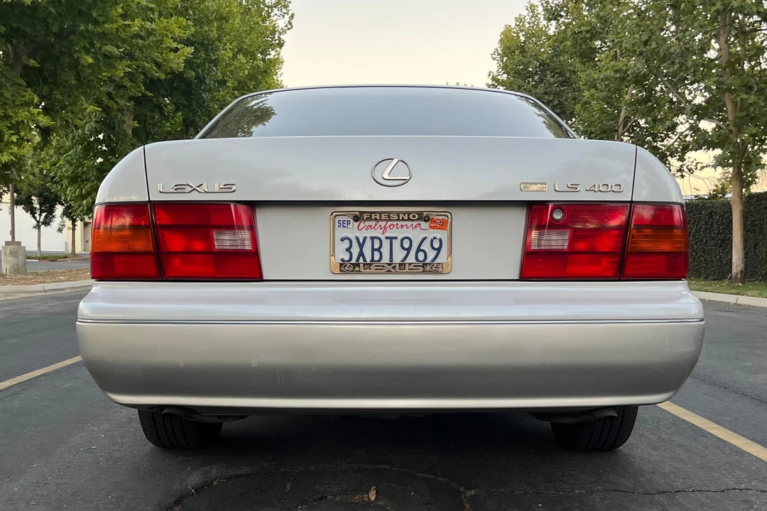 1997 Lexus LS 2nd Gen - Image 5 of 31
