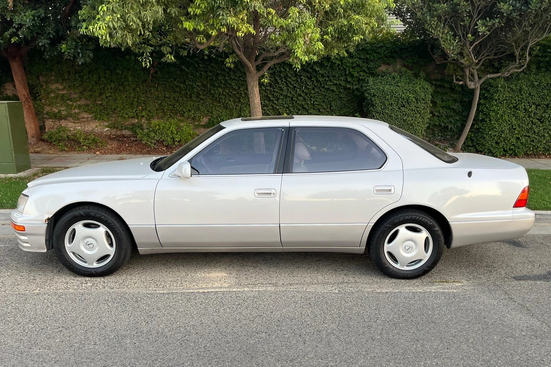 1997 Lexus LS 2nd Gen - Image 3 of 31