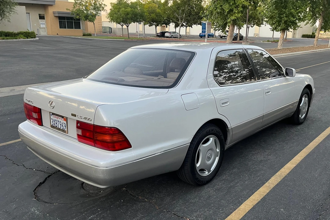 1997 Lexus LS 2nd Gen - Image 4 of 31