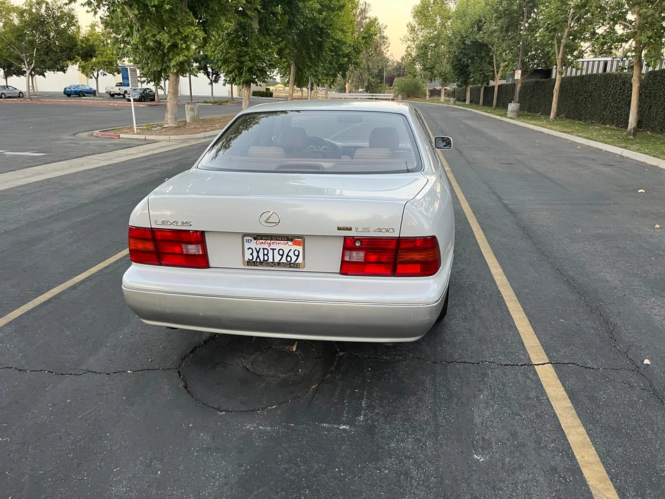 1997 Lexus LS 2nd Gen - Image 20 of 31