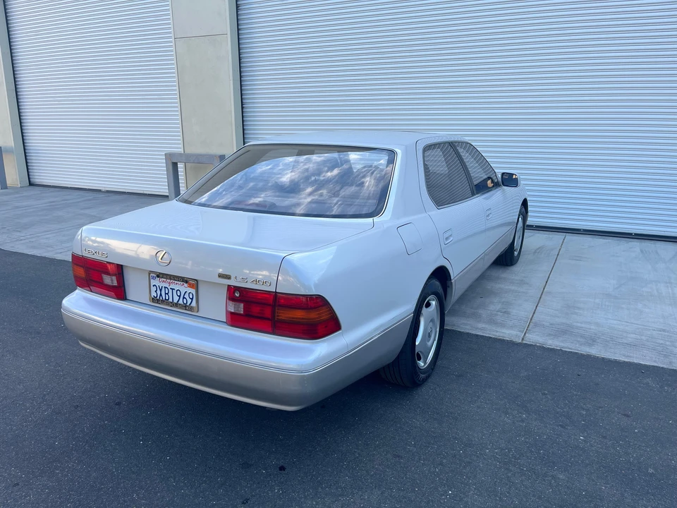 1997 Lexus LS 2nd Gen - Image 22 of 31