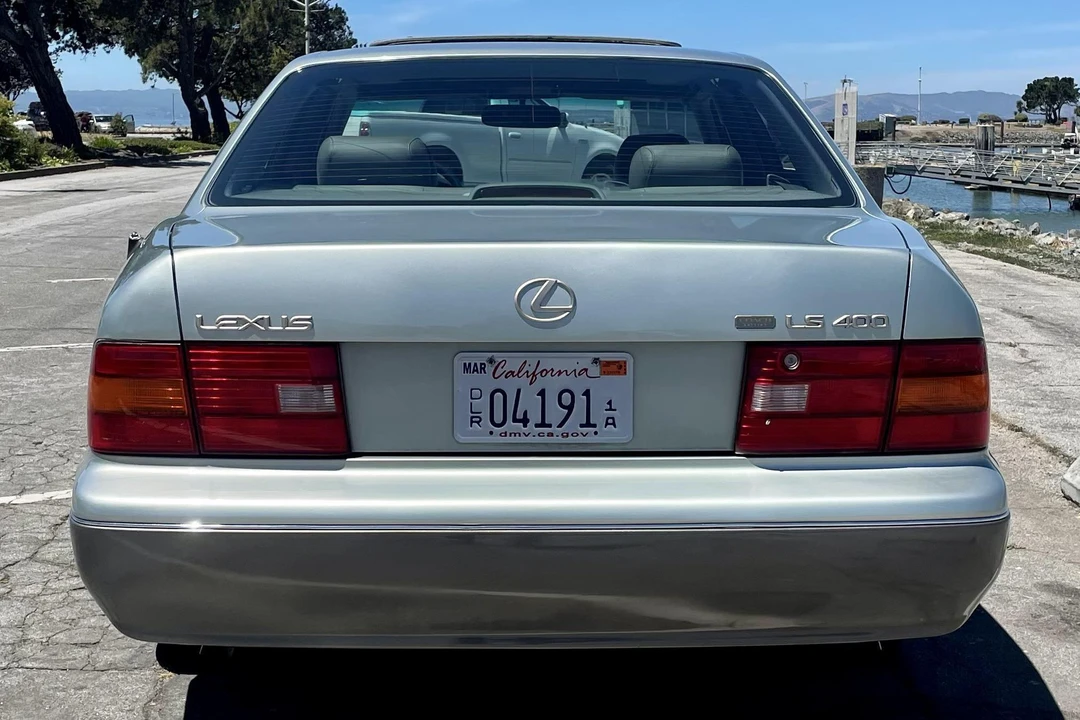 1997 Lexus LS 2nd Gen - Image 5 of 31