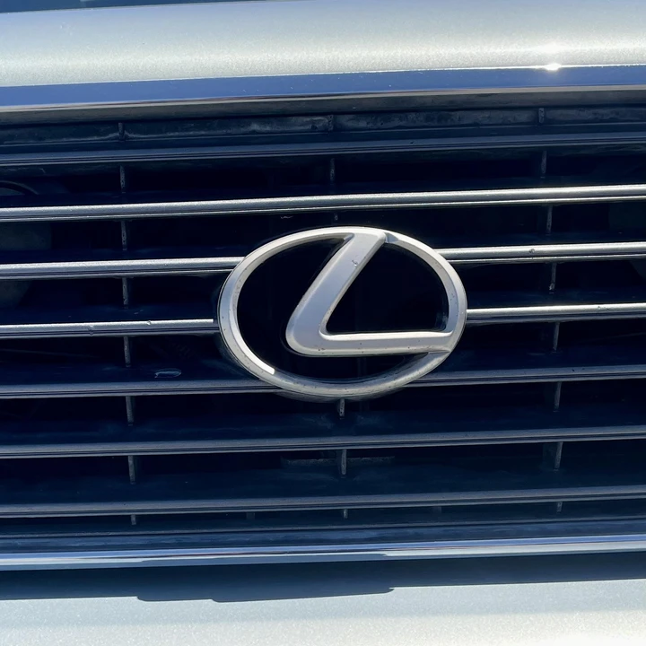 1997 Lexus LS 2nd Gen - Image 19 of 31