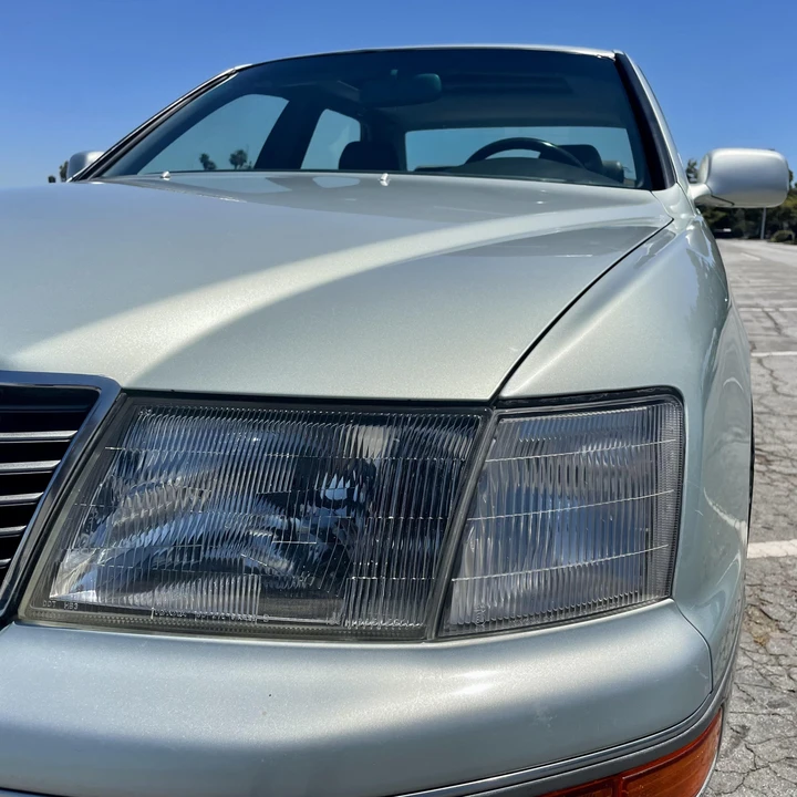 1997 Lexus LS 2nd Gen - Image 21 of 31