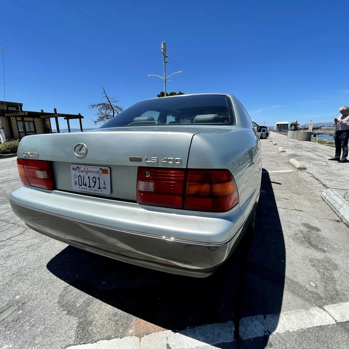 1997 Lexus LS 2nd Gen - Image 14 of 31