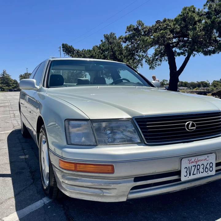 1997 Lexus LS 2nd Gen - Image 18 of 31