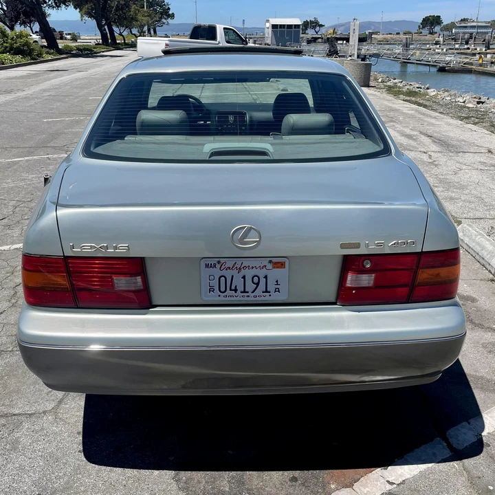1997 Lexus LS 2nd Gen - Image 12 of 31