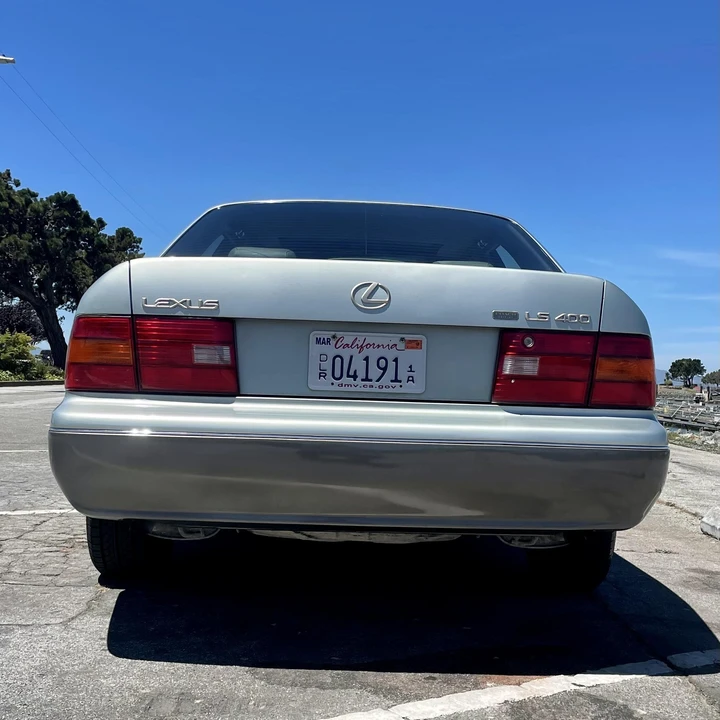 1997 Lexus LS 2nd Gen - Image 13 of 31