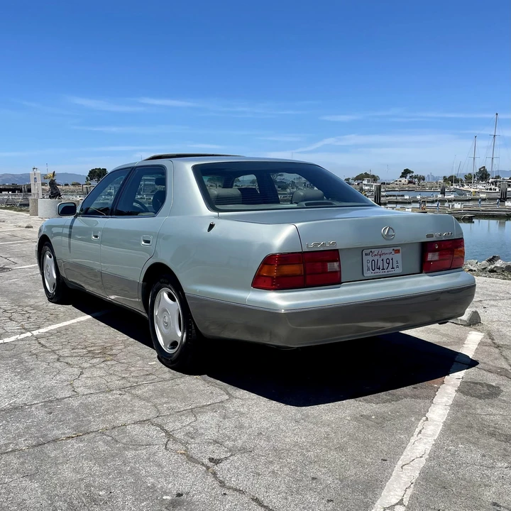 1997 Lexus LS 2nd Gen - Image 10 of 31