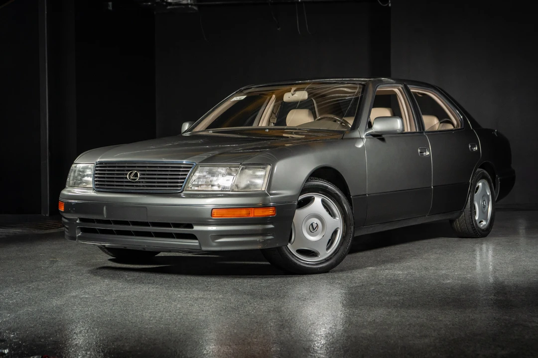 1997 Lexus LS 2nd Gen - Image 18 of 31