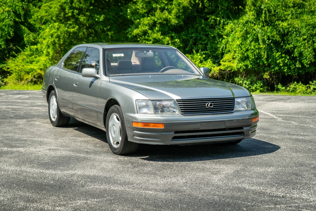 1997 Lexus LS 2nd Gen - Image 2 of 31