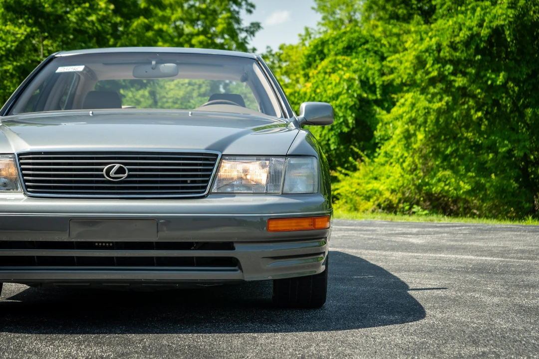1997 Lexus LS 2nd Gen - Image 24 of 31