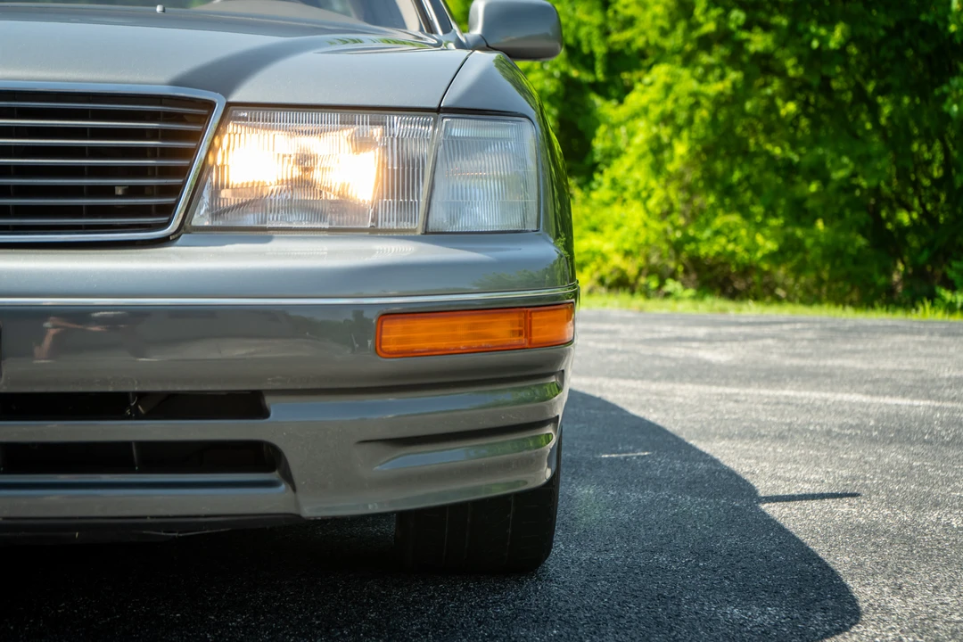 1997 Lexus LS 2nd Gen - Image 29 of 31