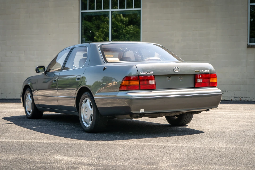 1997 Lexus LS 2nd Gen - Image 9 of 31