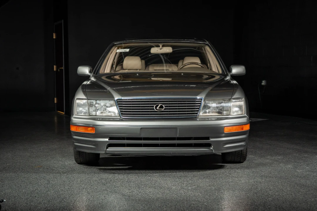 1997 Lexus LS 2nd Gen - Image 17 of 31