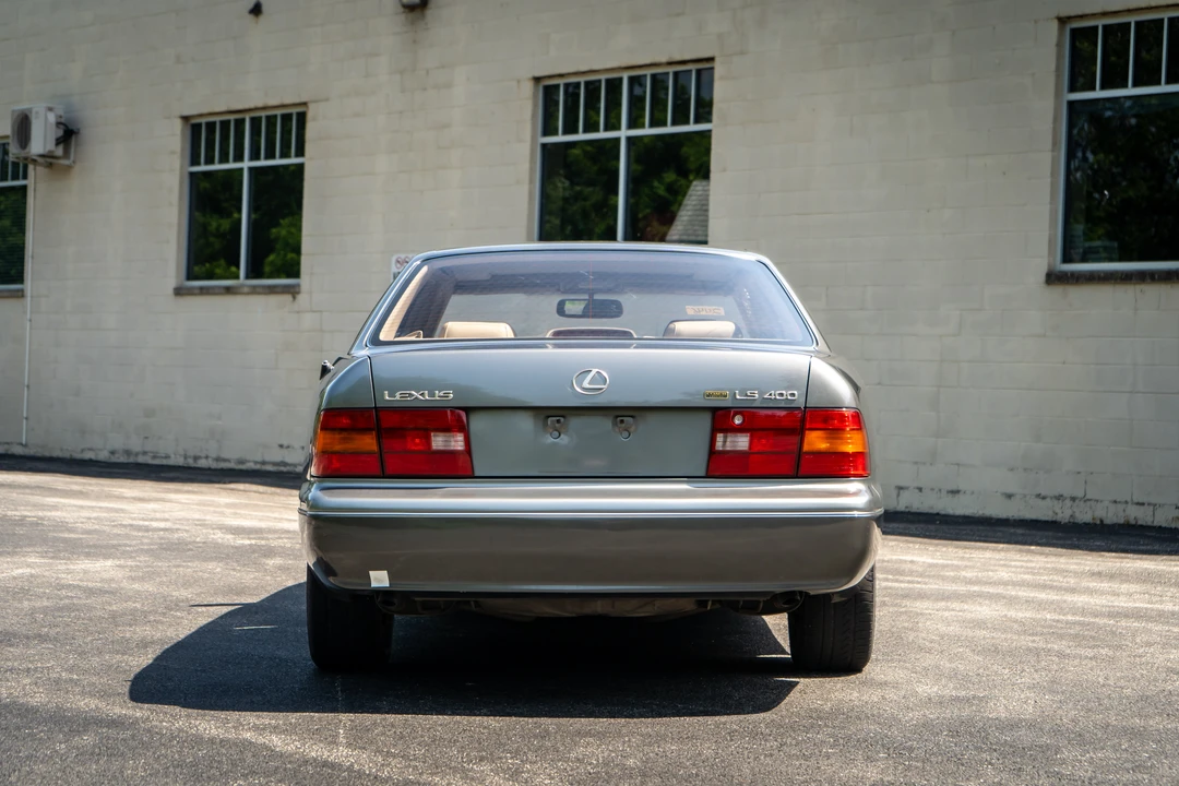 1997 Lexus LS 2nd Gen - Image 10 of 31