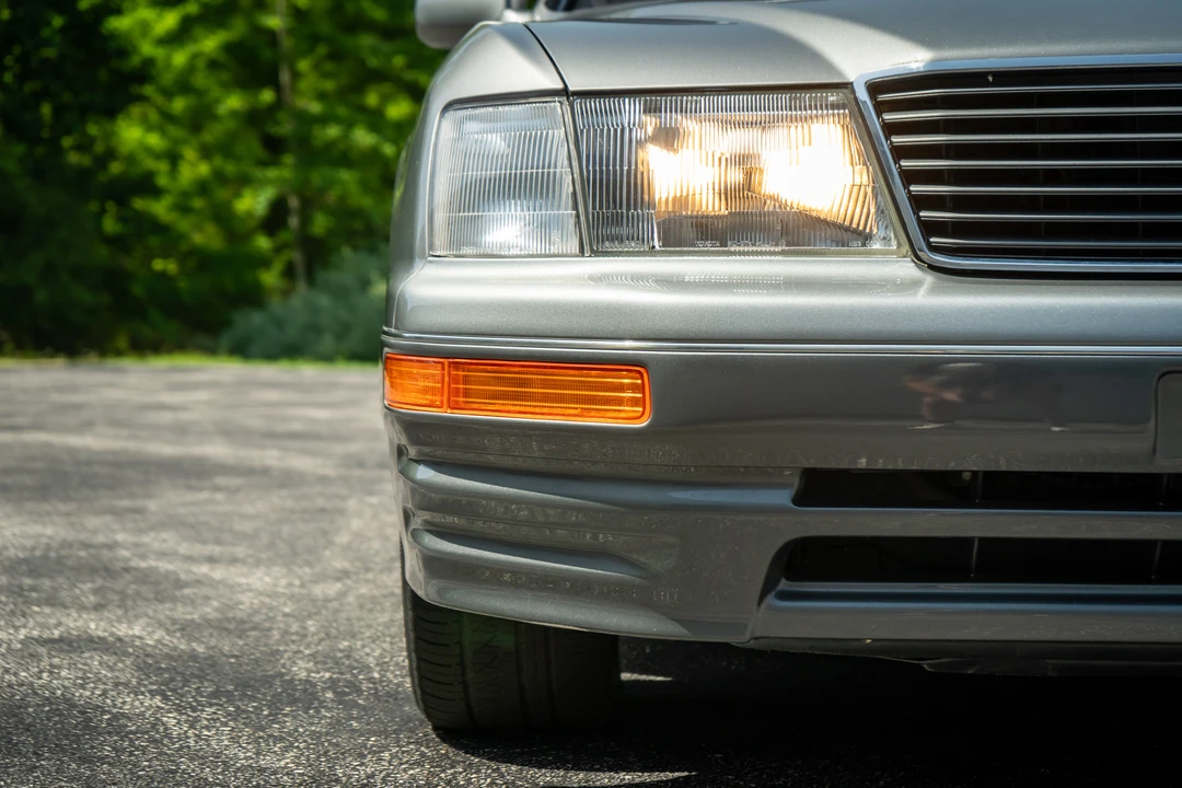 1997 Lexus LS 2nd Gen - Image 28 of 31