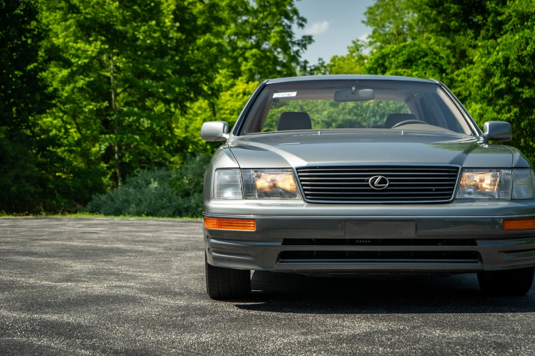 1997 Lexus LS 2nd Gen - Image 26 of 31