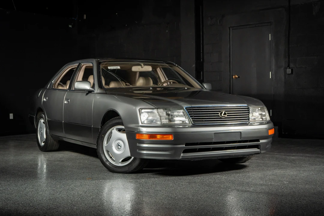 1997 Lexus LS 2nd Gen - Image 15 of 31
