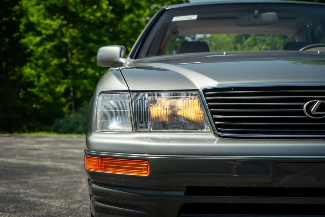 1997 Lexus LS 2nd Gen - Image 27 of 31