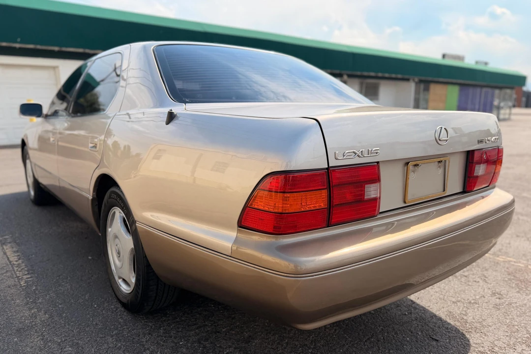 1997 Lexus LS 2nd Gen - Image 4 of 31