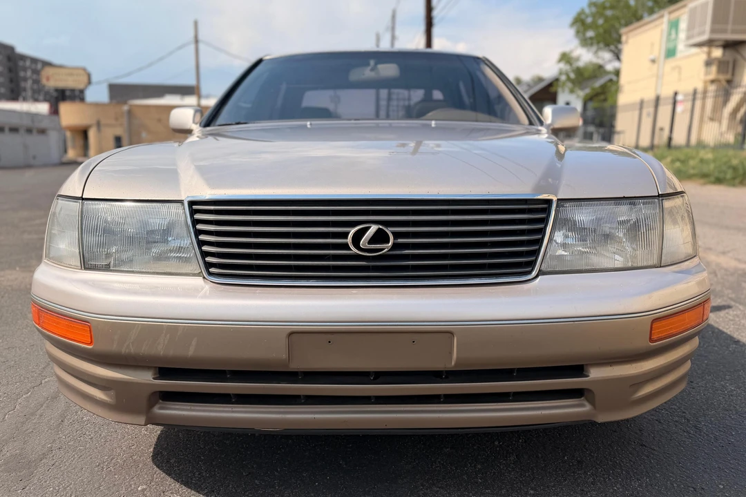 1997 Lexus LS 2nd Gen - Image 2 of 31