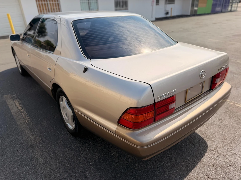 1997 Lexus LS 2nd Gen - Image 9 of 31
