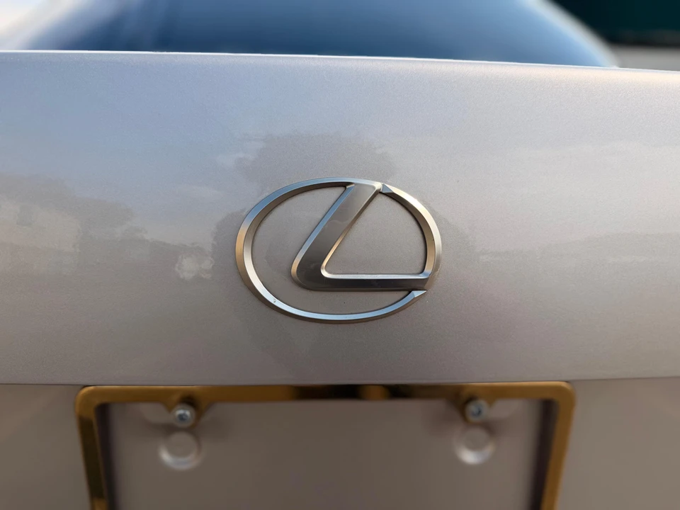 1997 Lexus LS 2nd Gen - Image 19 of 31