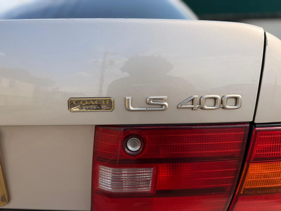1997 Lexus LS 2nd Gen - Image 21 of 31