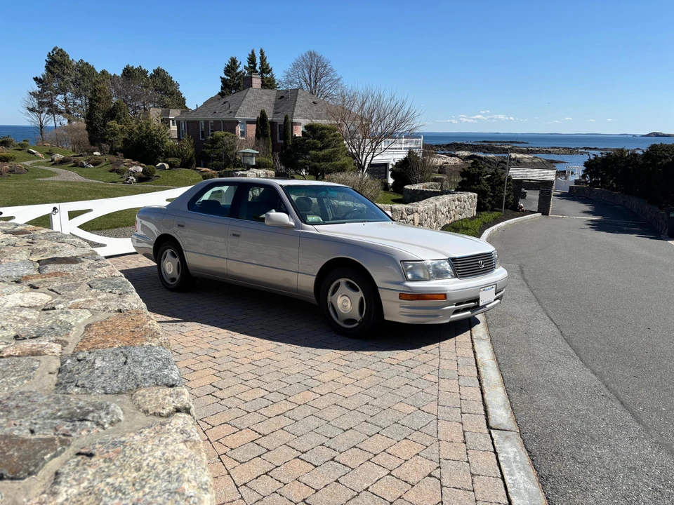 1997 Lexus LS 2nd Gen - Image 7 of 31