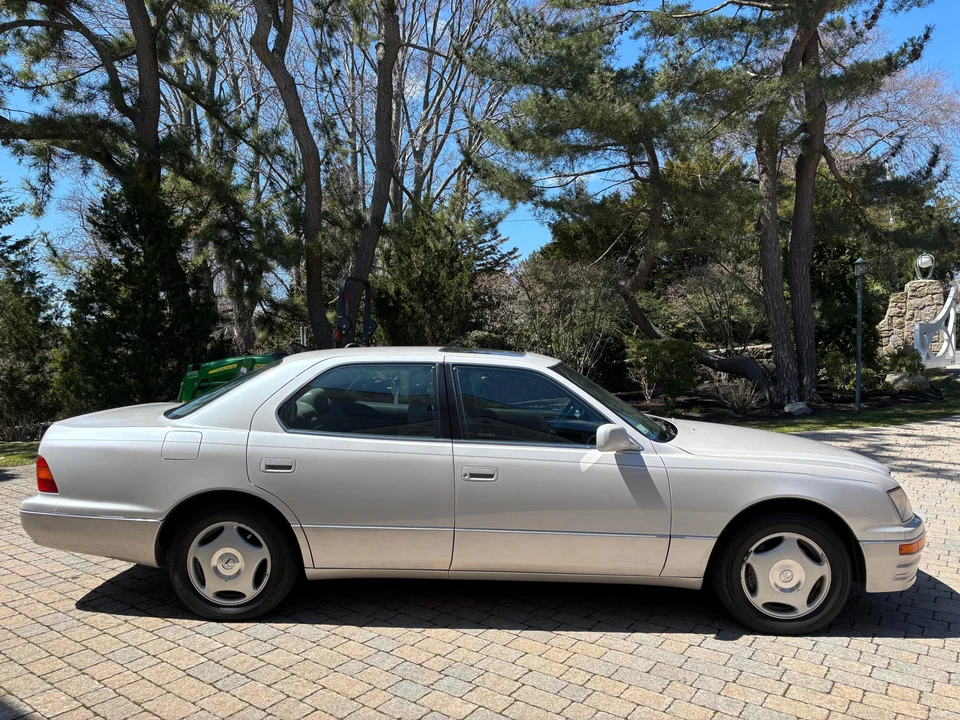 1997 Lexus LS 2nd Gen - Image 14 of 31