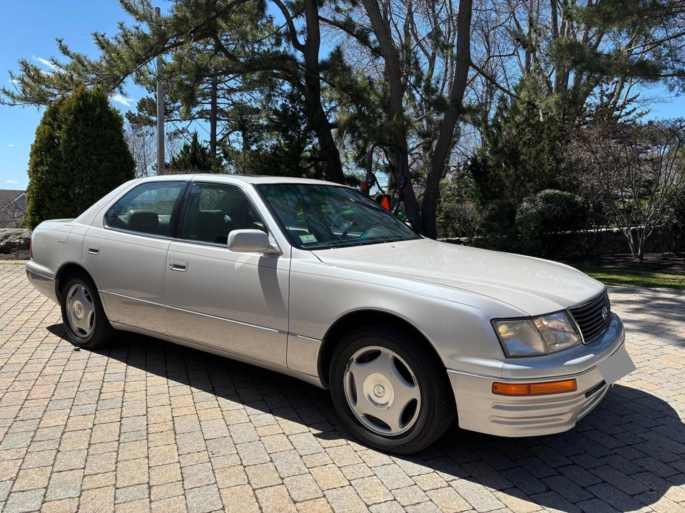 1997 Lexus LS 2nd Gen - Image 15 of 31