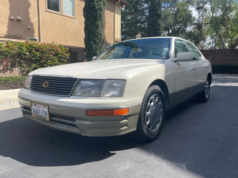 1997 Lexus LS 2nd Gen - Image 11 of 29