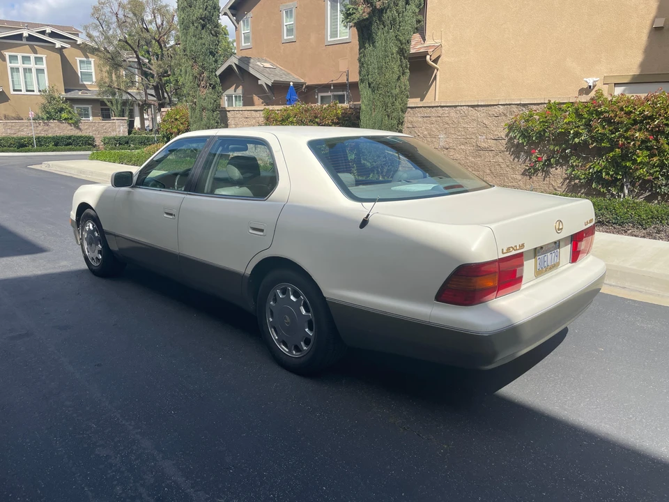1997 Lexus LS 2nd Gen - Image 18 of 29