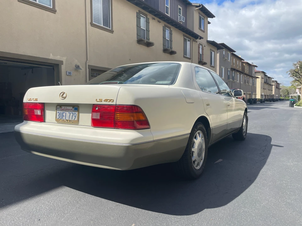1997 Lexus LS 2nd Gen - Image 24 of 29