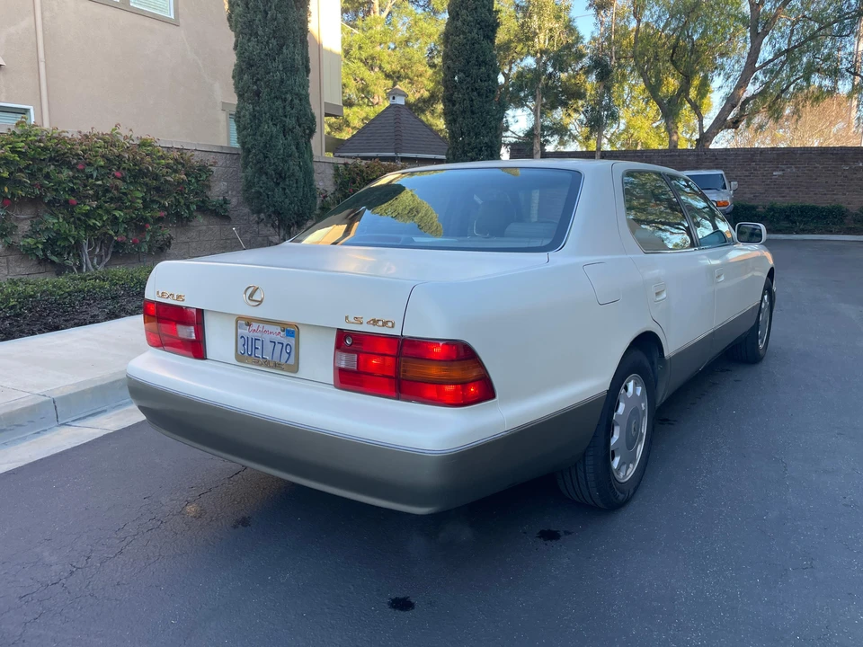 1997 Lexus LS 2nd Gen - Image 26 of 29