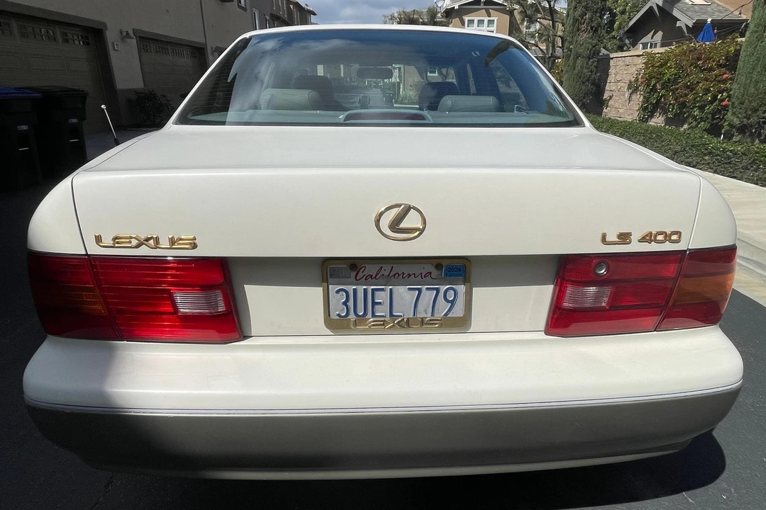 1997 Lexus LS 2nd Gen - Image 5 of 29