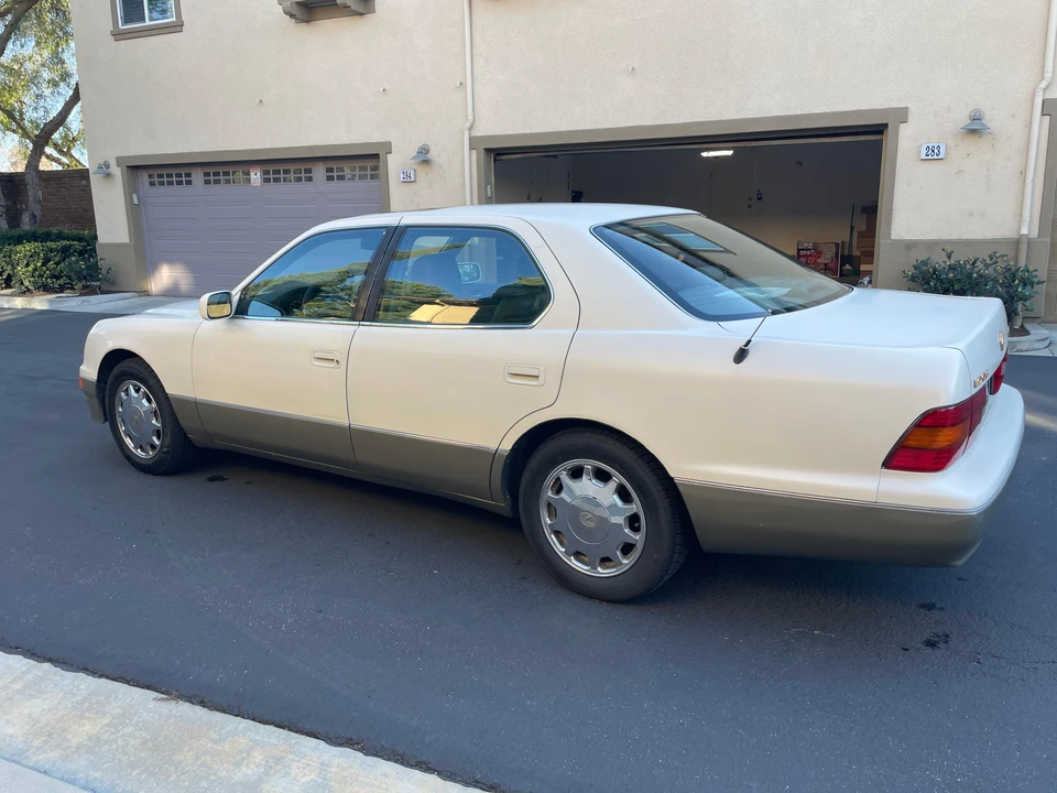 1997 Lexus LS 2nd Gen - Image 17 of 29