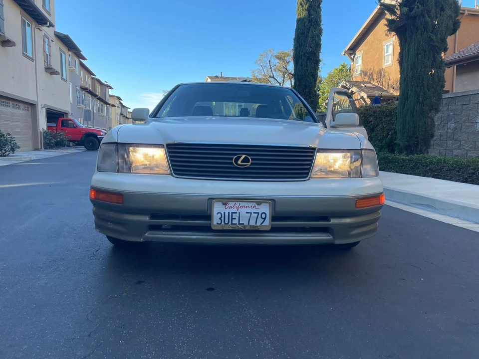 1997 Lexus LS 2nd Gen - Image 8 of 29