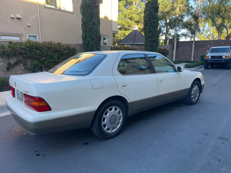 1997 Lexus LS 2nd Gen - Image 27 of 29