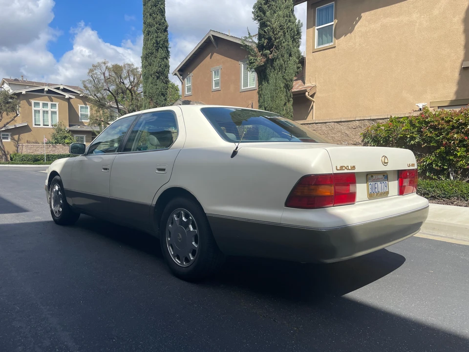 1997 Lexus LS 2nd Gen - Image 19 of 29