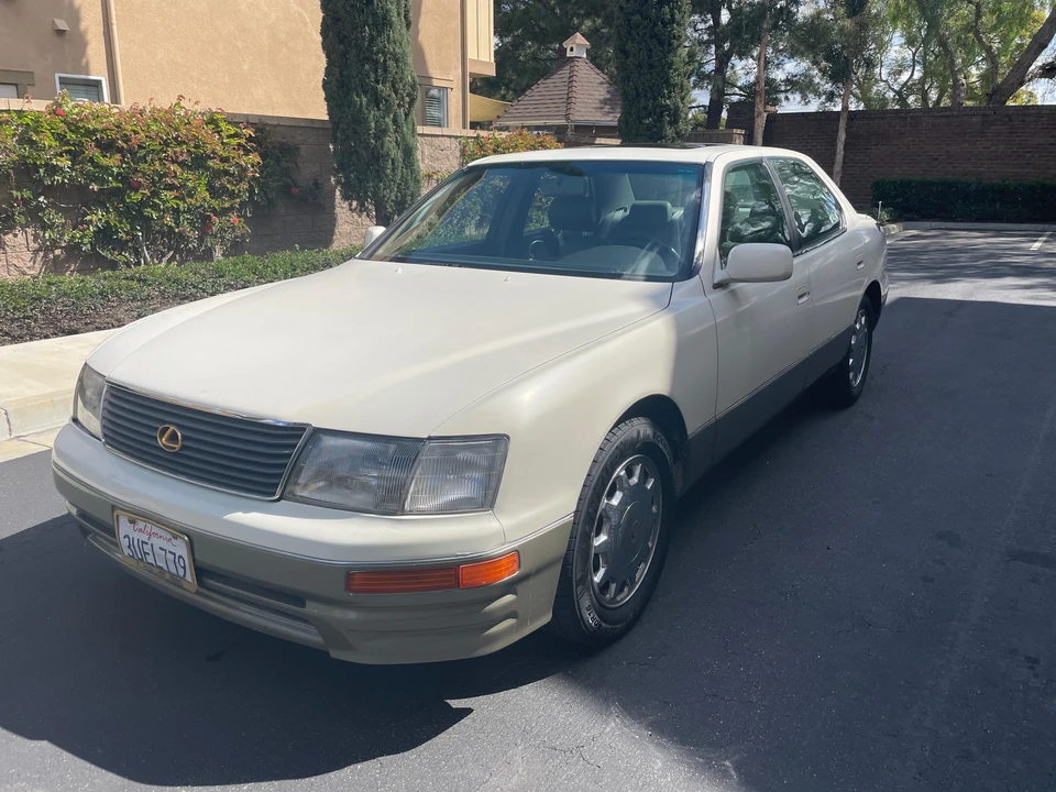 1997 Lexus LS 2nd Gen - Image 10 of 29