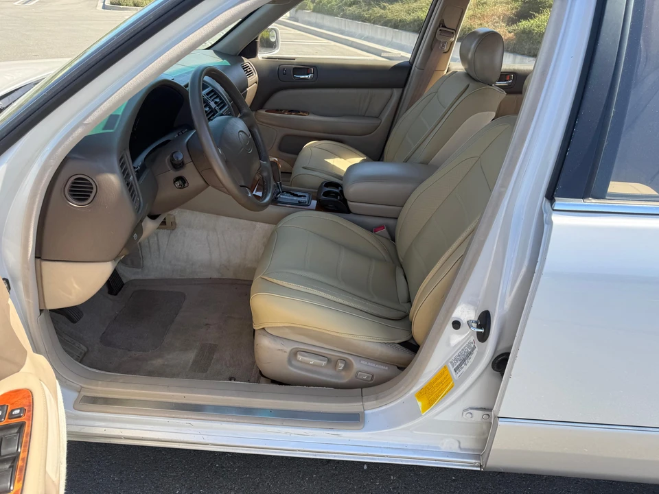 1997 Lexus LS 2nd Gen - Image 22 of 31