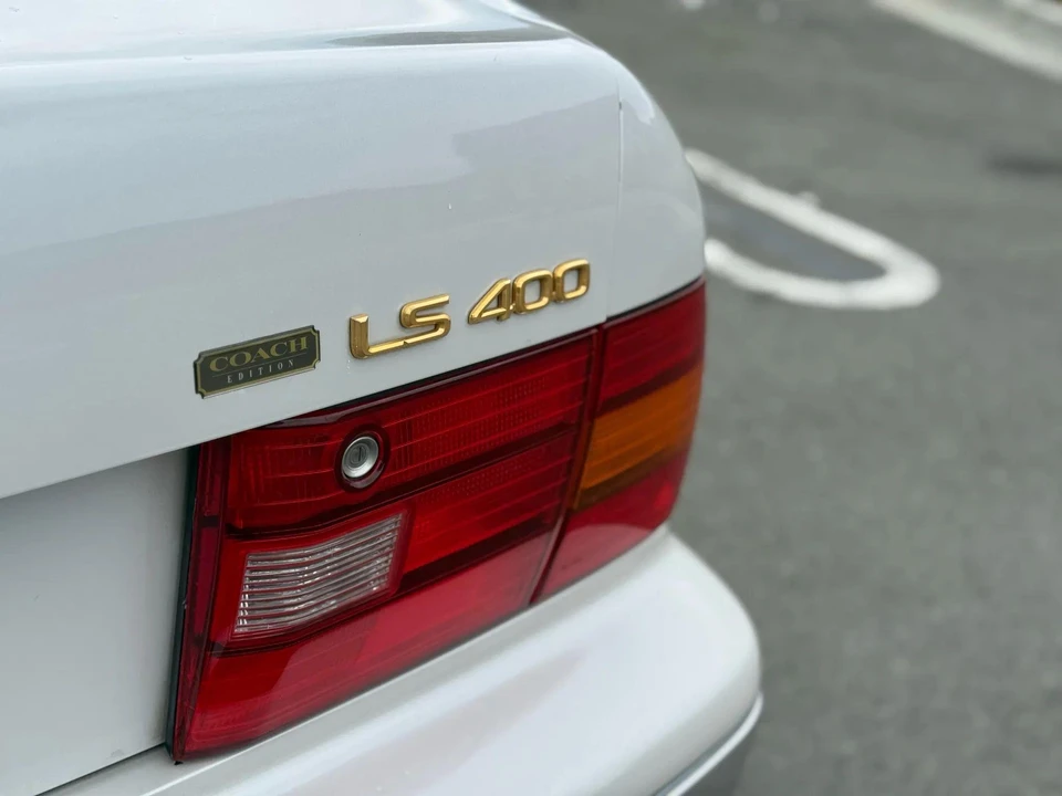 1997 Lexus LS 2nd Gen - Image 12 of 31