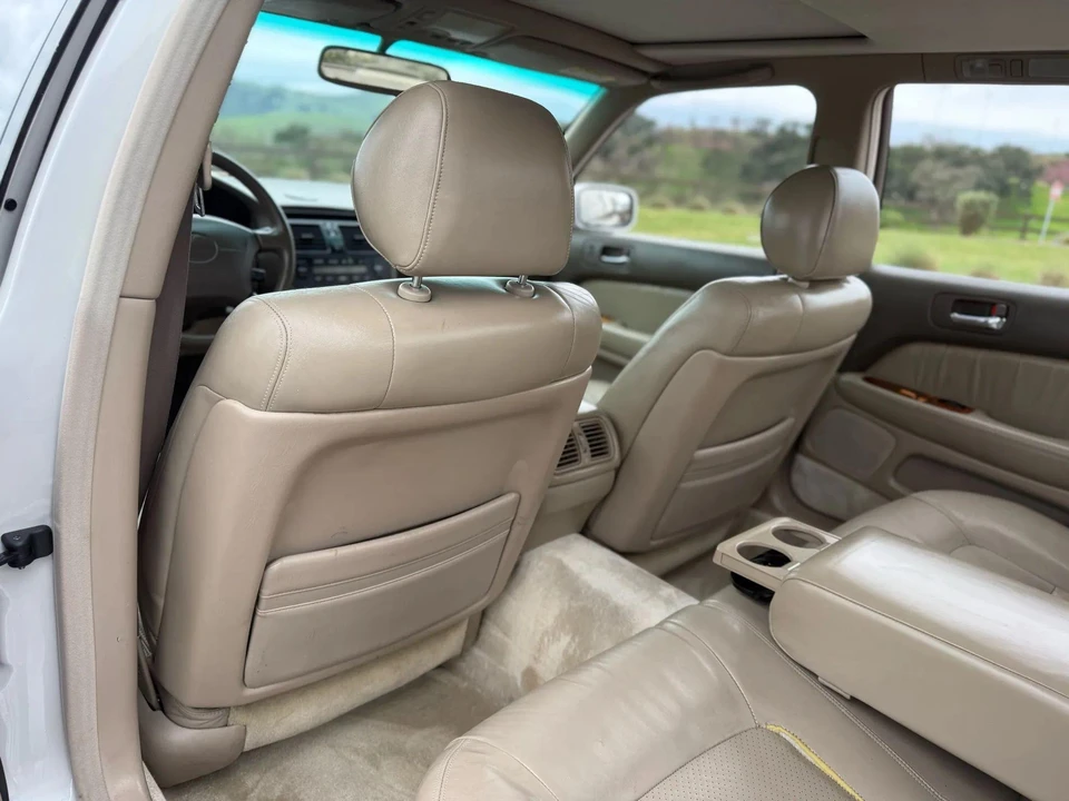 1997 Lexus LS 2nd Gen - Image 27 of 31