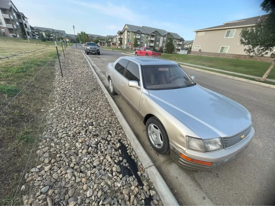 1997 Lexus LS 2nd Gen - Image 3 of 12